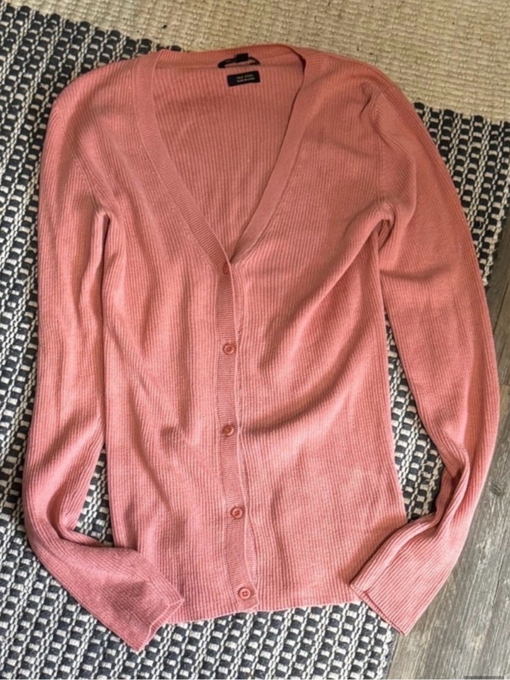 Massimo Dutti pink ribbed V-neck knit button-up cardigan size small